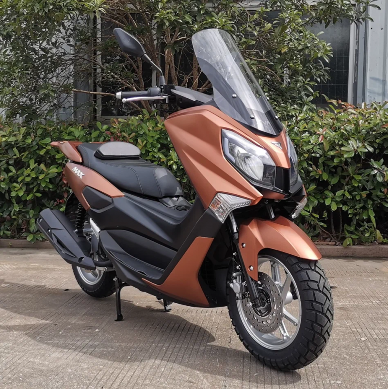 Скутер MAX  - 200cc (replica Yamaha TMAX)